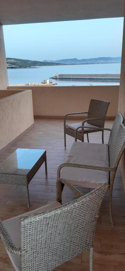 Apartament Fronte Mare Attico Indipendente Ed Esclusivo Con Terrazza Panoramica Isola Rossa Zewnętrze zdjęcie